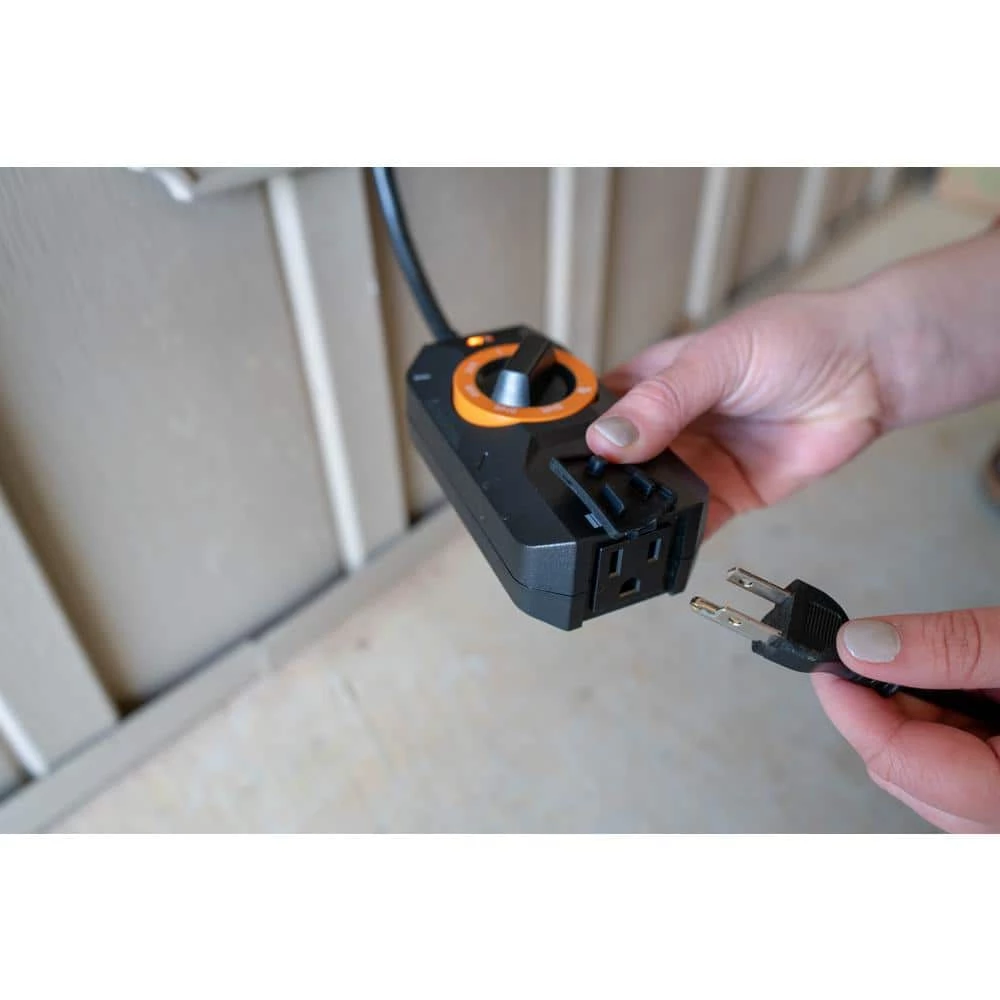 Dusk to Dawn Plug-In Outdoor Lighting Timer by Woods 10 Dusk to Dawn Plug-In Outdoor Lighting Timer by Woods - Image 10