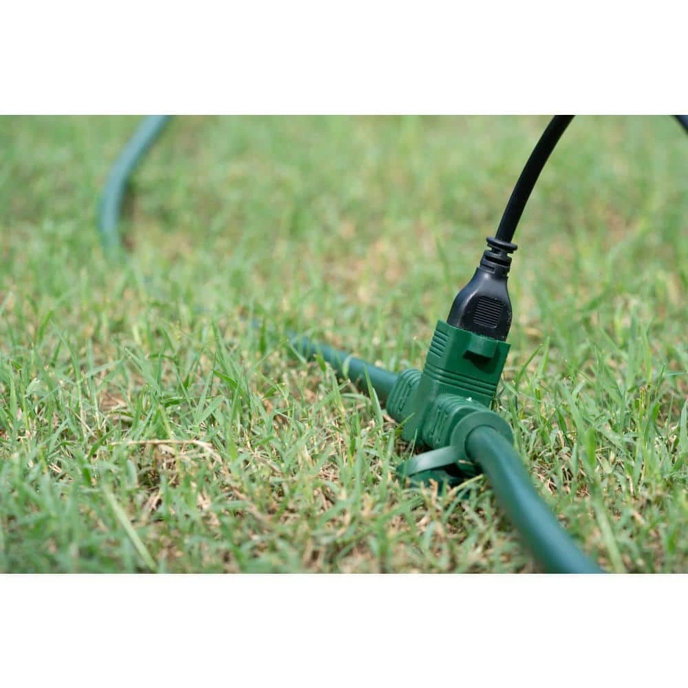 25 ft. 14/3 Multi-Outlet (3) Garden Outdoor Medium-Duty Extension Cord, Green by Woods 6 25 ft. 14/3 Multi-Outlet (3) Garden Outdoor Medium-Duty Extension Cord, Green by Woods - Image 6