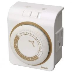 15-Amp 24-Hour Indoor Plug-In Lamp and Appliance Single-Outlet Mechanical Timer, White by Woods