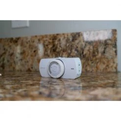 24 Hour Indoor Plug-In Polarized Outlet Mechanical Timer by Woods -Home Electronics Shop white woods timers 50101wd 44 1000