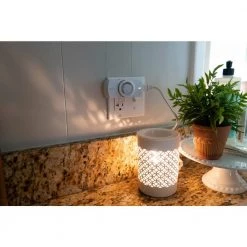 24 Hour Indoor Plug-In Polarized Outlet Mechanical Timer by Woods -Home Electronics Shop white woods timers 50101wd 4f 1000