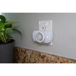 24 Hour Heavy Duty Indoor Plug-In Grounded Outlet Mechanical Timer by Woods 21 24 Hour Heavy Duty Indoor Plug-In Grounded Outlet Mechanical Timer by Woods -Home Electronics Shop white woods timers 50103wd 4f 1000